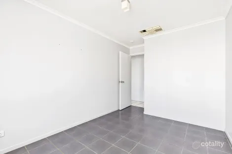 Property photo of 42 Dawn Crescent Emerald QLD 4720
