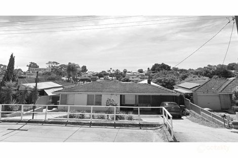 Property photo of 21 Sulphur Road Orelia WA 6167