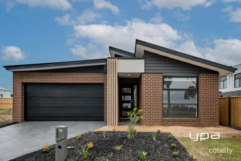 19 Touriga Cct, Sunbury, VIC 3429
