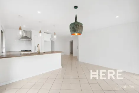 Property photo of 11 Stokes Retreat Clarkson WA 6030