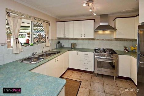 Property photo of 18 Durnsford Way Camillo WA 6111