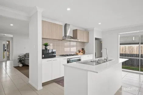 Property photo of 22 Foxtail Road Ripley QLD 4306