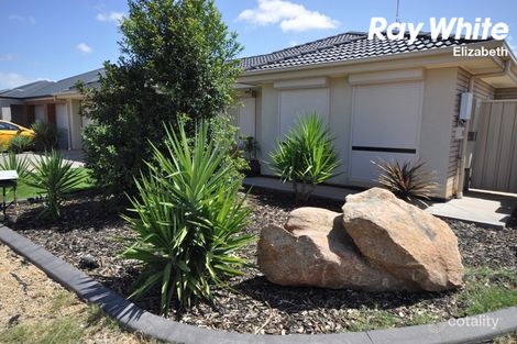 Property photo of 2 Tomnicstas Street Munno Para West SA 5115