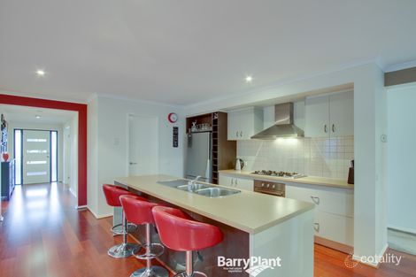 Property photo of 3 Como Chase Pakenham VIC 3810
