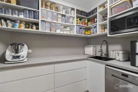 Property photo of 10 Dutton Road Beaumont Hills NSW 2155