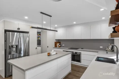 Property photo of 10 Dutton Road Beaumont Hills NSW 2155