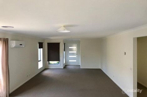 Property photo of 29 Botham Crescent Pakenham VIC 3810