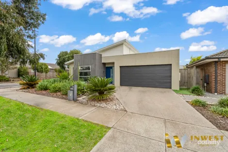 Property photo of 18 Castletown Boulevard Weir Views VIC 3338