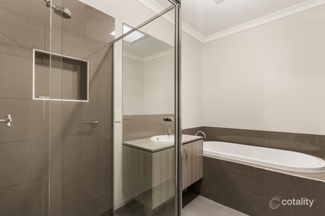Property photo of 21 Navigate Road Doreen VIC 3754
