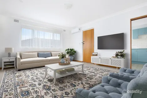 Property photo of 1/7 Zelang Avenue Figtree NSW 2525