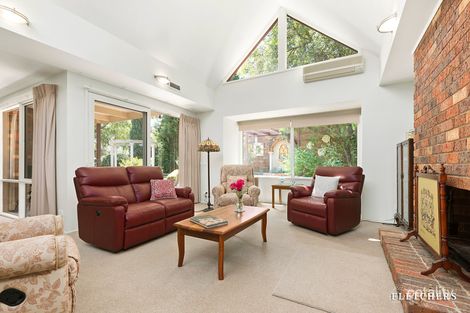 Property photo of 10 Gregory Mews Forest Hill VIC 3131