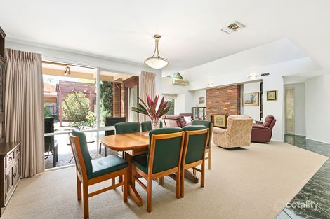 Property photo of 10 Gregory Mews Forest Hill VIC 3131