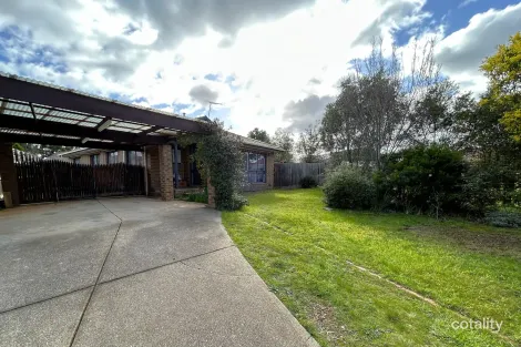 2 Wyatt Pl, Melton West, VIC 3337