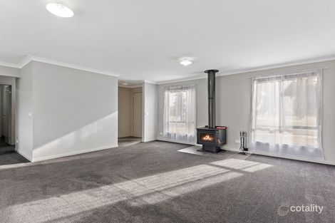Property photo of 8 Mayport Lane Marong VIC 3515