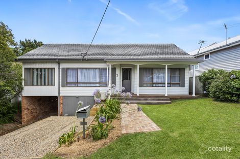 3 Pooraka Ave, West Wollongong, NSW 2500