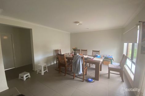 Property photo of 48 Mickleham Drive Cranbourne North VIC 3977