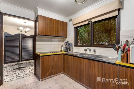 Property photo of 9 Cloverdale Close Burwood East VIC 3151