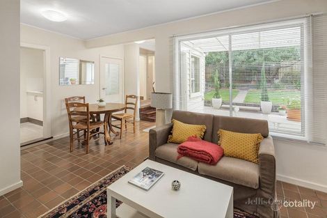 Property photo of 18 Pascoe Street Glen Iris VIC 3146