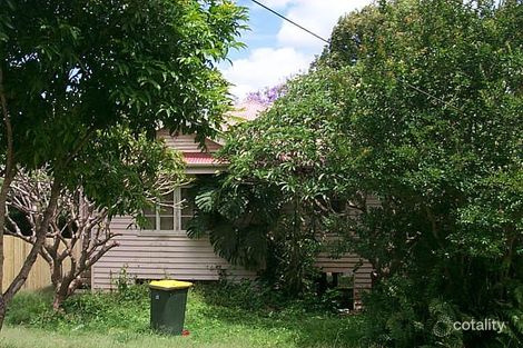 19 Barrinia St, Manly, QLD 4179