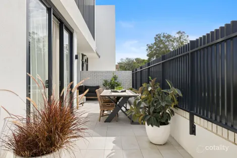 Property photo of 105/11 Lawrence Street Freshwater NSW 2096