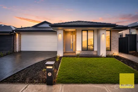 22 Yucamane Dr, Truganina, VIC 3029