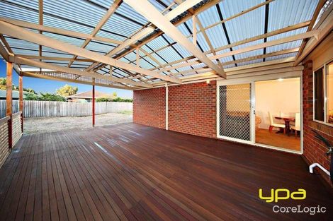 Property photo of 2 Enid Court Hillside VIC 3037