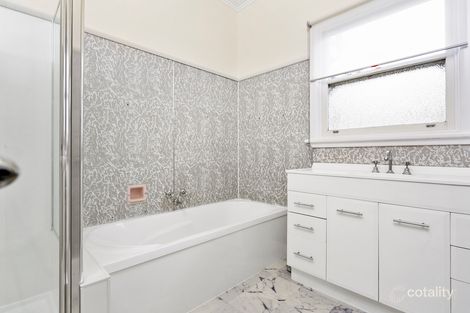 Property photo of 42 Burns Street Hamilton VIC 3300