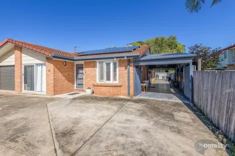 2/7 Clovelly Pl, Labrador, QLD 4215