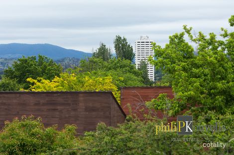 Property photo of 9 Boothby Place Garran ACT 2605