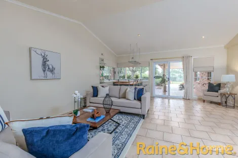 Property photo of 11 Colony Crescent Dubbo NSW 2830
