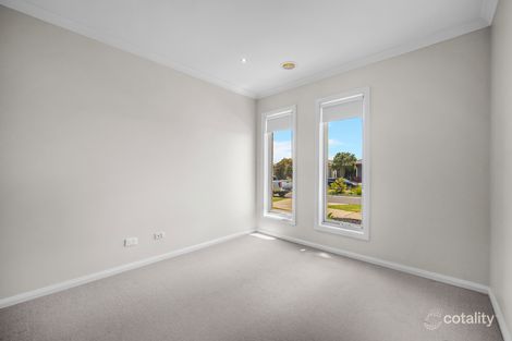 Property photo of 27 Tyler Crescent Tarneit VIC 3029