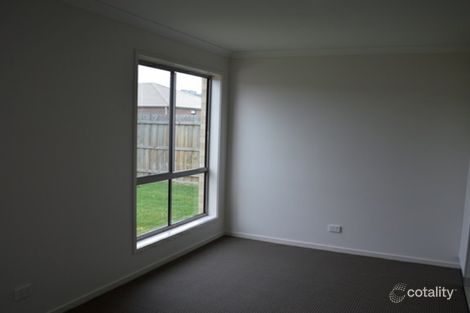 Property photo of 5 Graduation Place Churchill VIC 3842