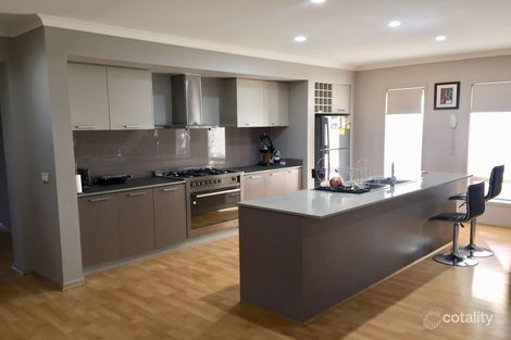 Property photo of 3 Glack Way Caroline Springs VIC 3023