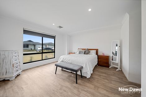 Property photo of 15 Radiant Loop Dayton WA 6055