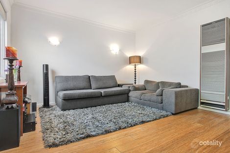 2/35 Flemington St, Travancore, VIC 3032