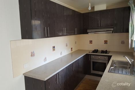 Property photo of 20 Mossvale Close Endeavour Hills VIC 3802