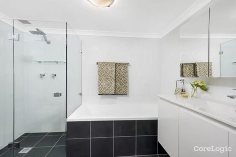 Property photo of 4/45-47 Walkers Drive Lane Cove North NSW 2066