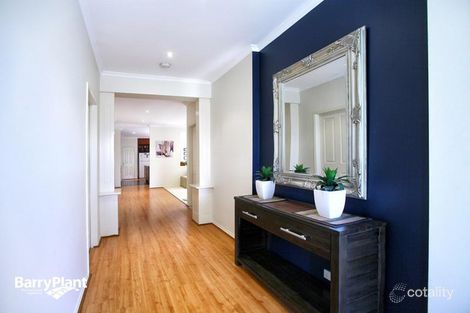 Property photo of 7 Peasholm Corner Craigieburn VIC 3064