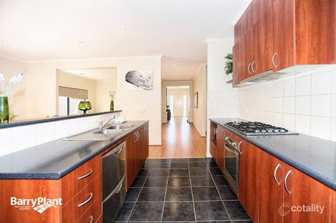 Property photo of 7 Peasholm Corner Craigieburn VIC 3064