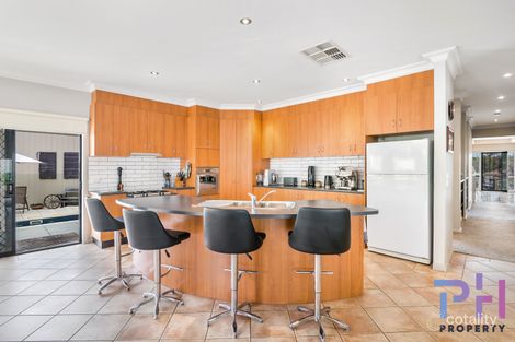 Property photo of 5 Fraser Court Kangaroo Flat VIC 3555