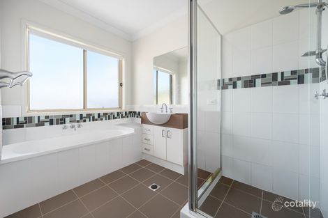 Property photo of 33 Yamba Street Pacific Pines QLD 4211