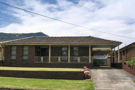 30 Rae Cres, Balgownie, NSW 2519