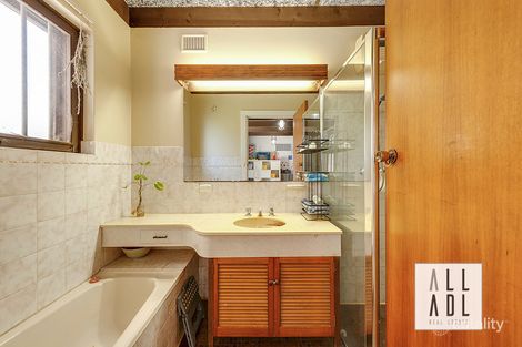 Property photo of 73 Eyre Crescent Valley View SA 5093