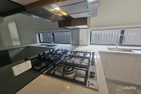 Property photo of 8 Bringelly Avenue Pendle Hill NSW 2145