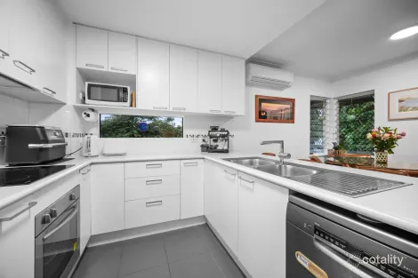 Property photo of 4/109 Callaghan Street Mooroobool QLD 4870
