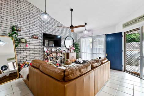 Property photo of 13/272 Torquay Terrace Torquay QLD 4655
