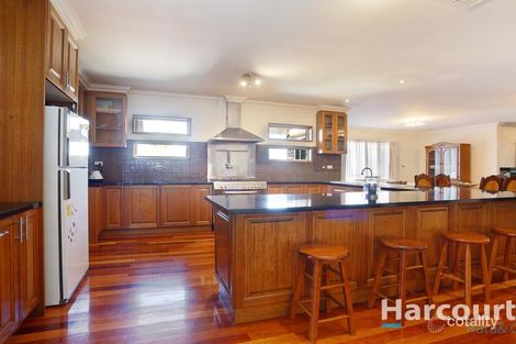 Property photo of 27 Elysee Avenue South Morang VIC 3752