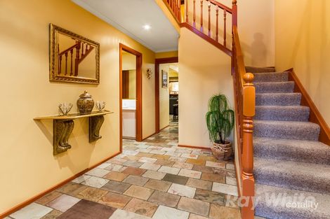 Property photo of 5 Clydebank Court Rowville VIC 3178
