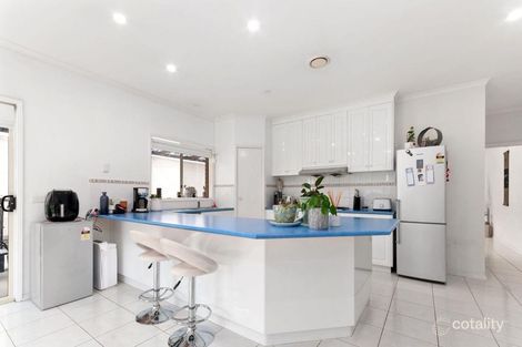Property photo of 19 Barton Place Traralgon VIC 3844