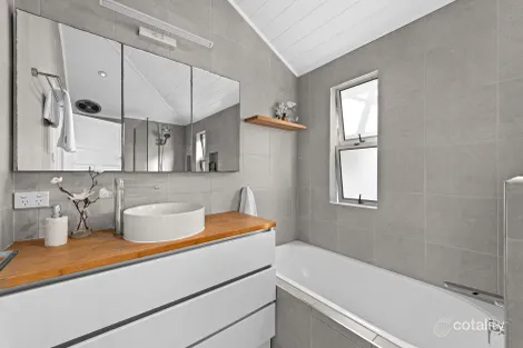 Property photo of 23 Ashfield Street East Brisbane QLD 4169